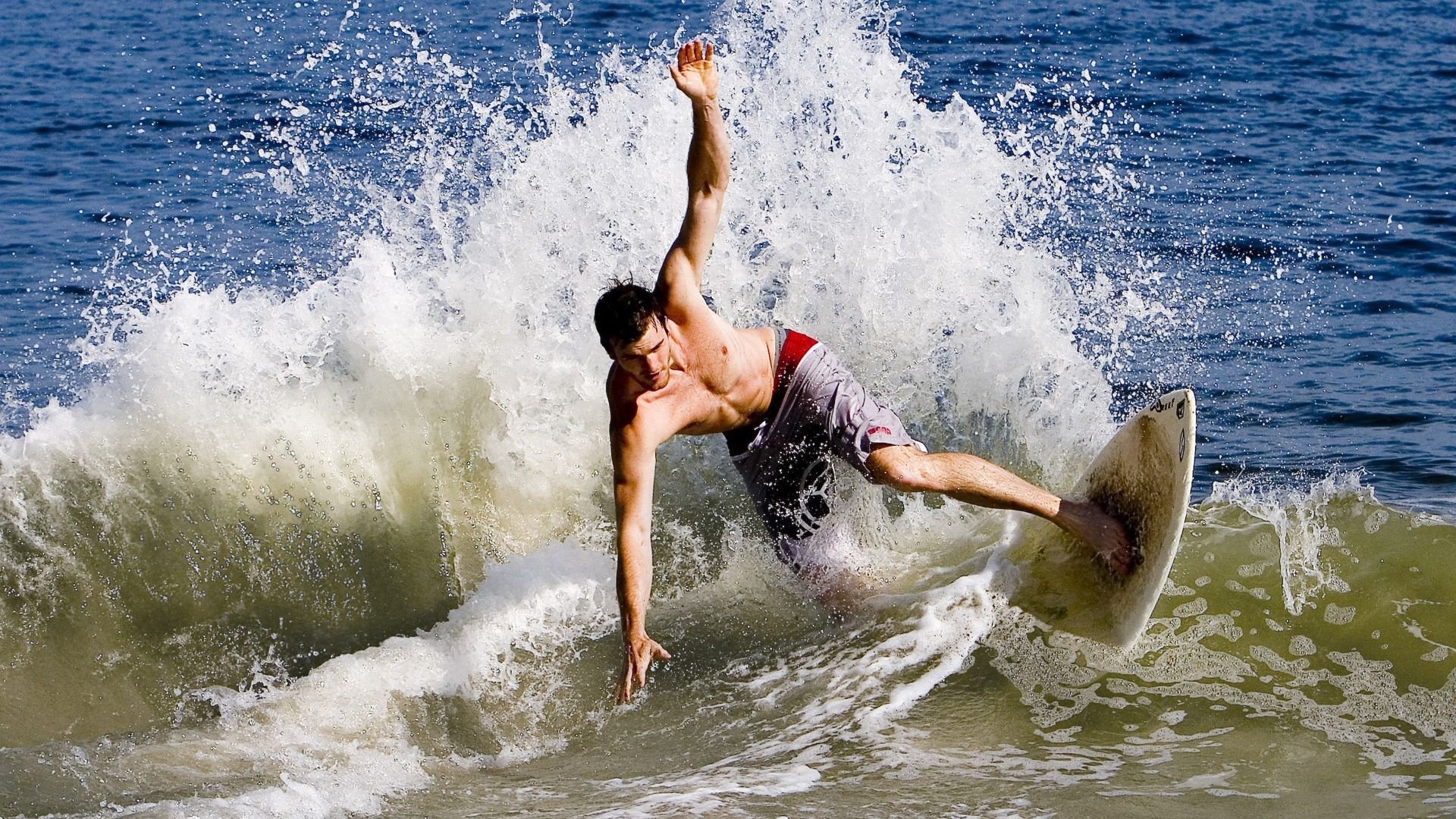 当开拓者撕裂天空,詹姆斯在废墟上雕刻王冠