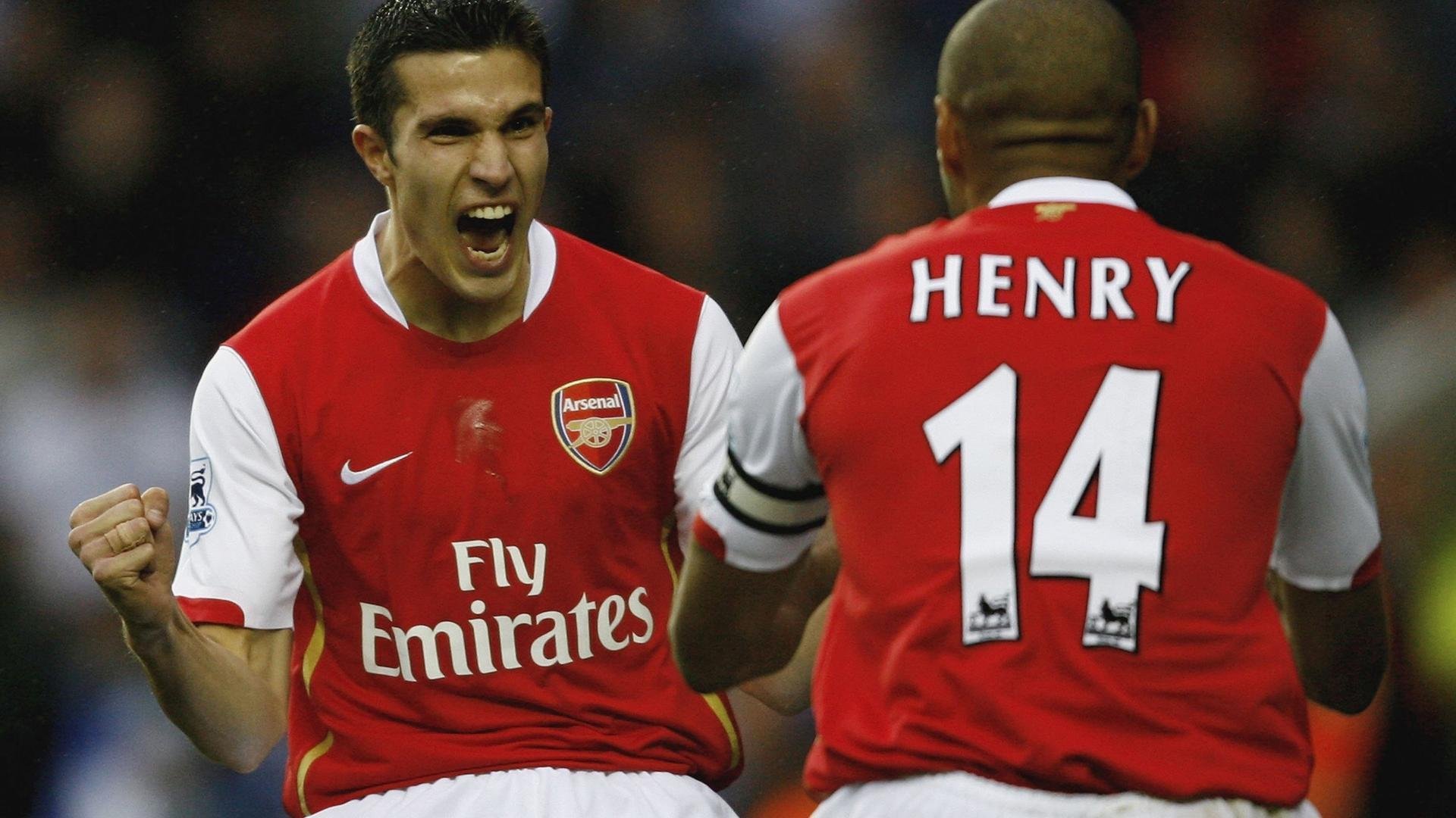 冰与沙的碰撞，当布鲁诺在冰岛对阵马里之夜点亮足球的纯粹