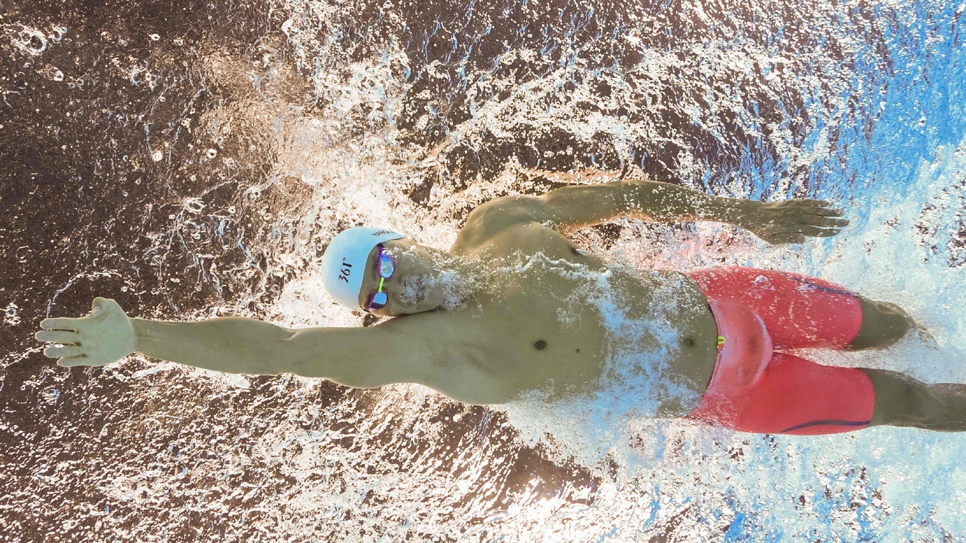 快船绝杀与米切尔的接管,体育世界里,那些非典型英雄的胜利